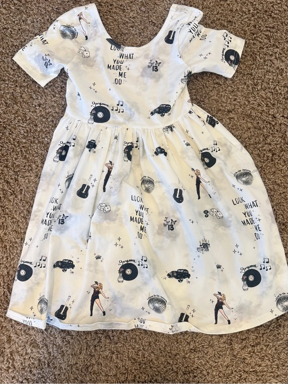 Elisabeth and Faith reputation dress